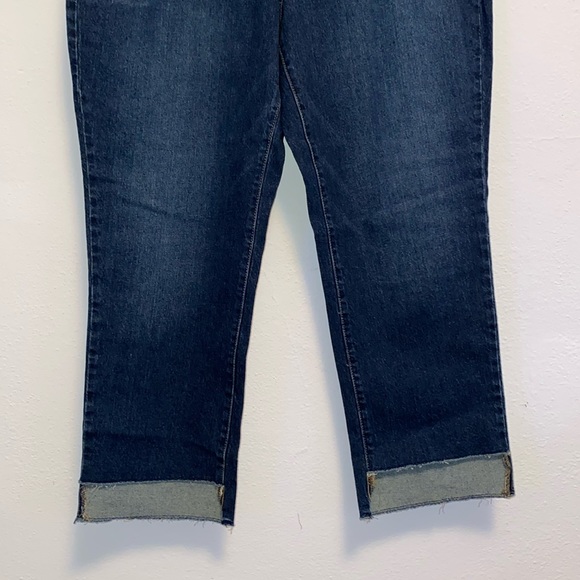 Time & Tru Women's Dark Wash Raw Edge Crop Pants - Picture 4 of 8